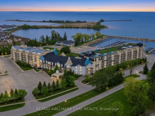 9 Harbour St E #6411/6413, Collingwood, ON L9Y 5C1