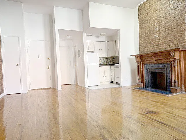 63 West 69th Street — Photo 2