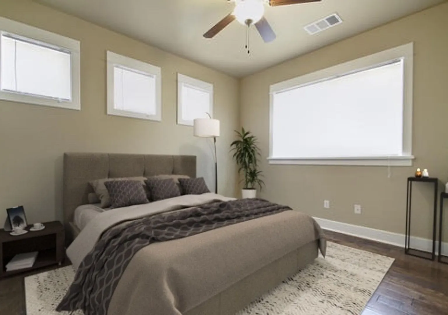 Ut Pre-Lease: Wood Floors, North Campus, Large Living Space, 2011 Construction, Custom High End K... — Photo 3
