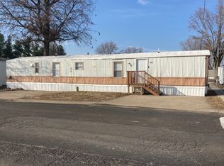 510 Stratford Ln, Jacksonville, IL 62650