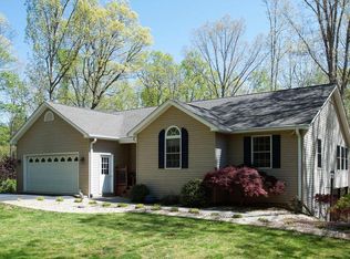 445 Periwinkle Rd, Moneta, VA 24121