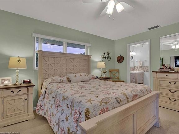2nd image of 1007 Gardenia St