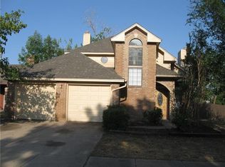 615 Lemons St, Cedar Hill, TX 75104