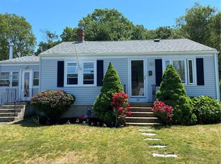 30 Novelty Rd, Warwick, RI 02889