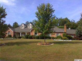 220 Carver Ln, Forest City, NC 28043