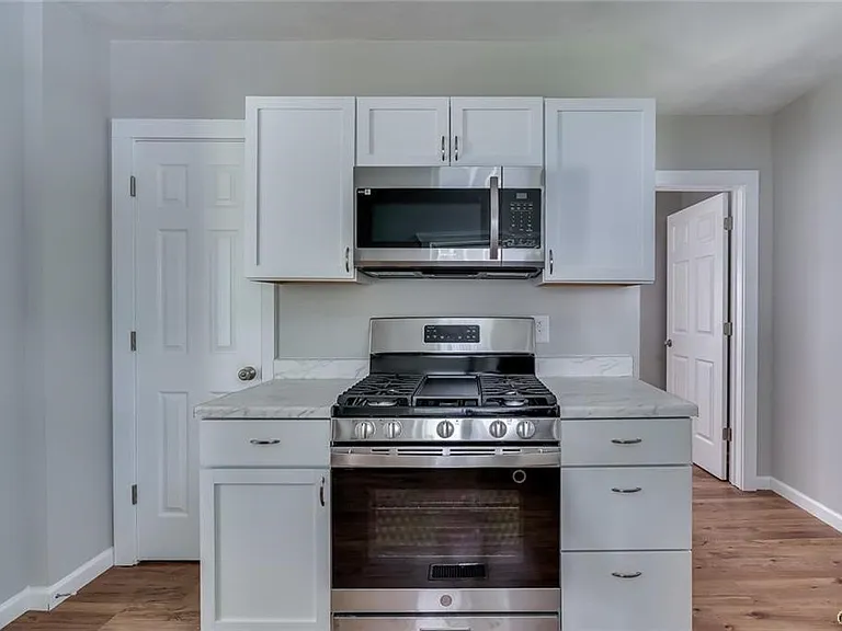 125 N Hamilton St — Photo 8