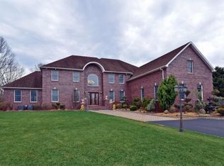 10 Polonia Ct, Monroe, NJ 08831