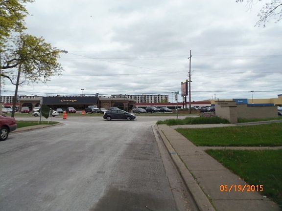 4th image of 9595 Park Ln