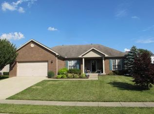 208 Locust Grove Way, Versailles, KY 40383