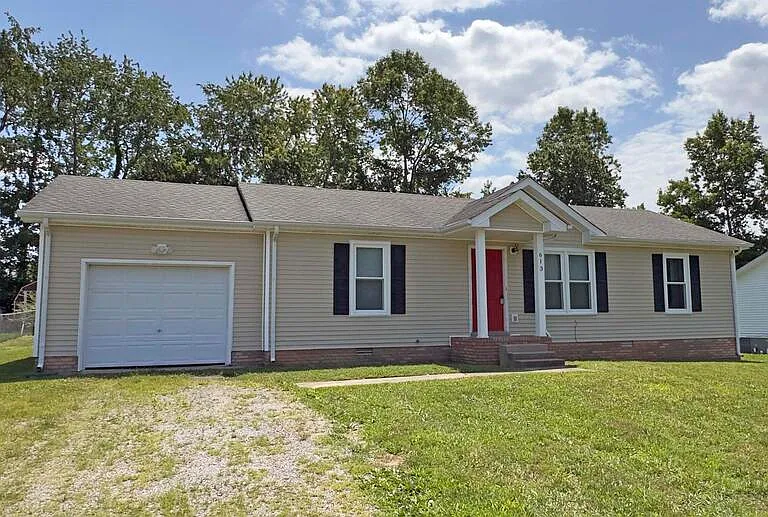 613 Joshua Dr — Photo 3