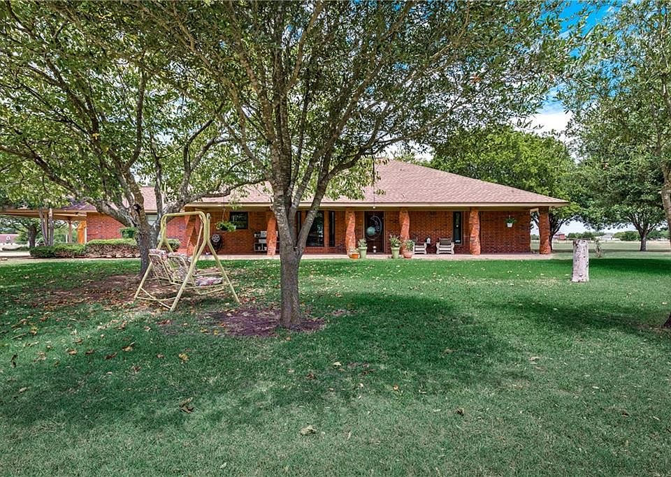 1st image of 314 Vinyard Dr