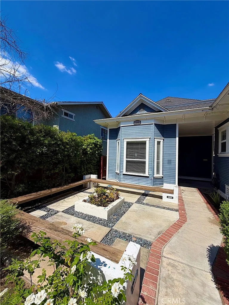 3 bed, 1750 sqft, $4,200 — Photo 3