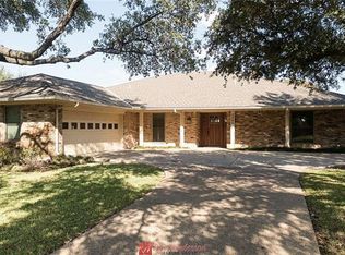 3249 Brookhaven Club Dr, Farmers Branch, TX 75234