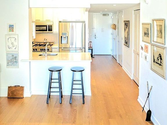 2nd image of 227 W 77th St APT 12B