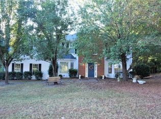 1330 Timber Walk Dr, Loganville, GA 30052