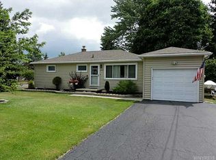 6927 Sy Rd, Niagara Falls, NY 14304