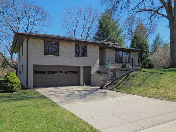 2nd image of 5131 Bronson Blvd
