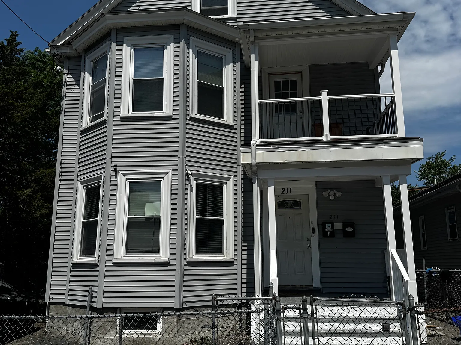 3 bed, 1400 sqft, $3,400 — Photo 4