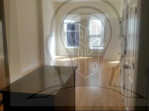 (undisclosed Address), Chicago, IL 60622