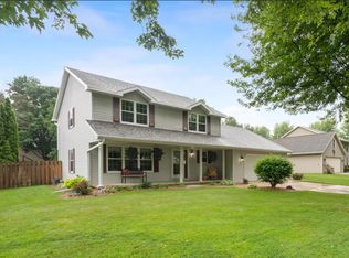 1615 Arabian Dr, Green Bay, WI 54313