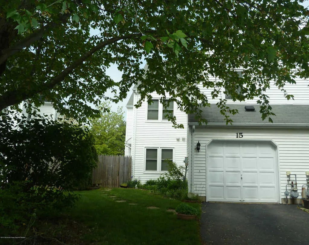 15 Alcott Ct photo 1