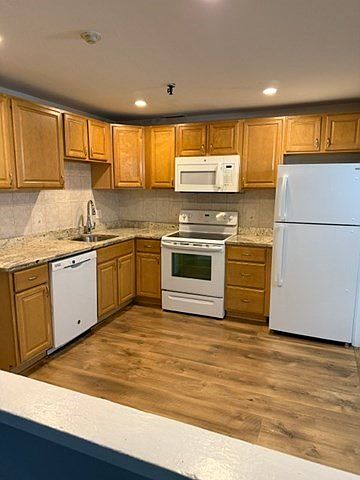 1st image of 41 Spencer Rd APT 32G