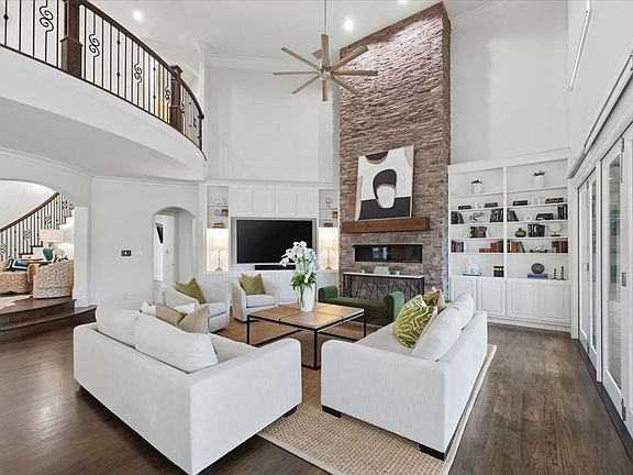 5th image of 4153 Idlewild Dr