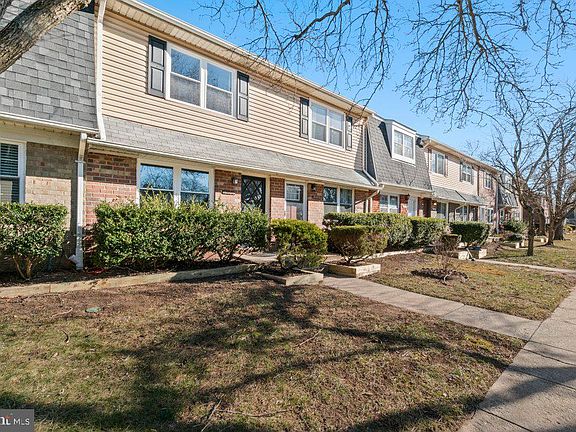 3rd image of 8355 Norwood Dr