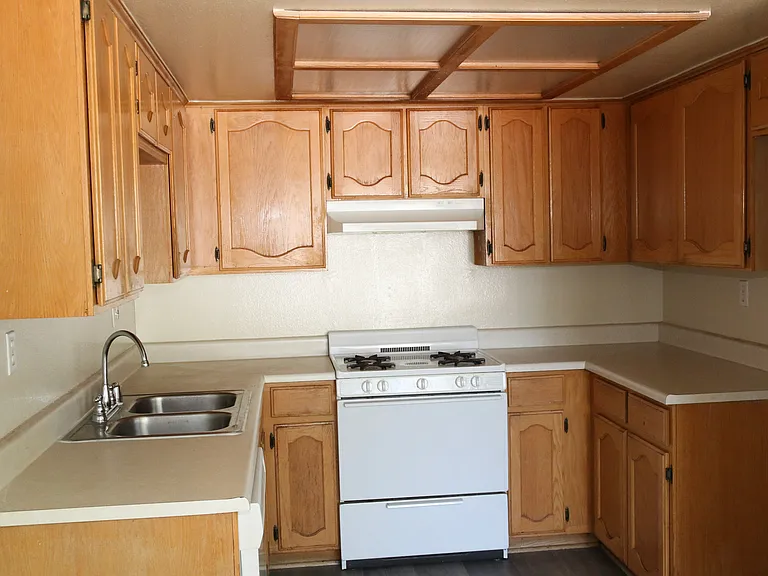 Saticoy Residences — Photo 2