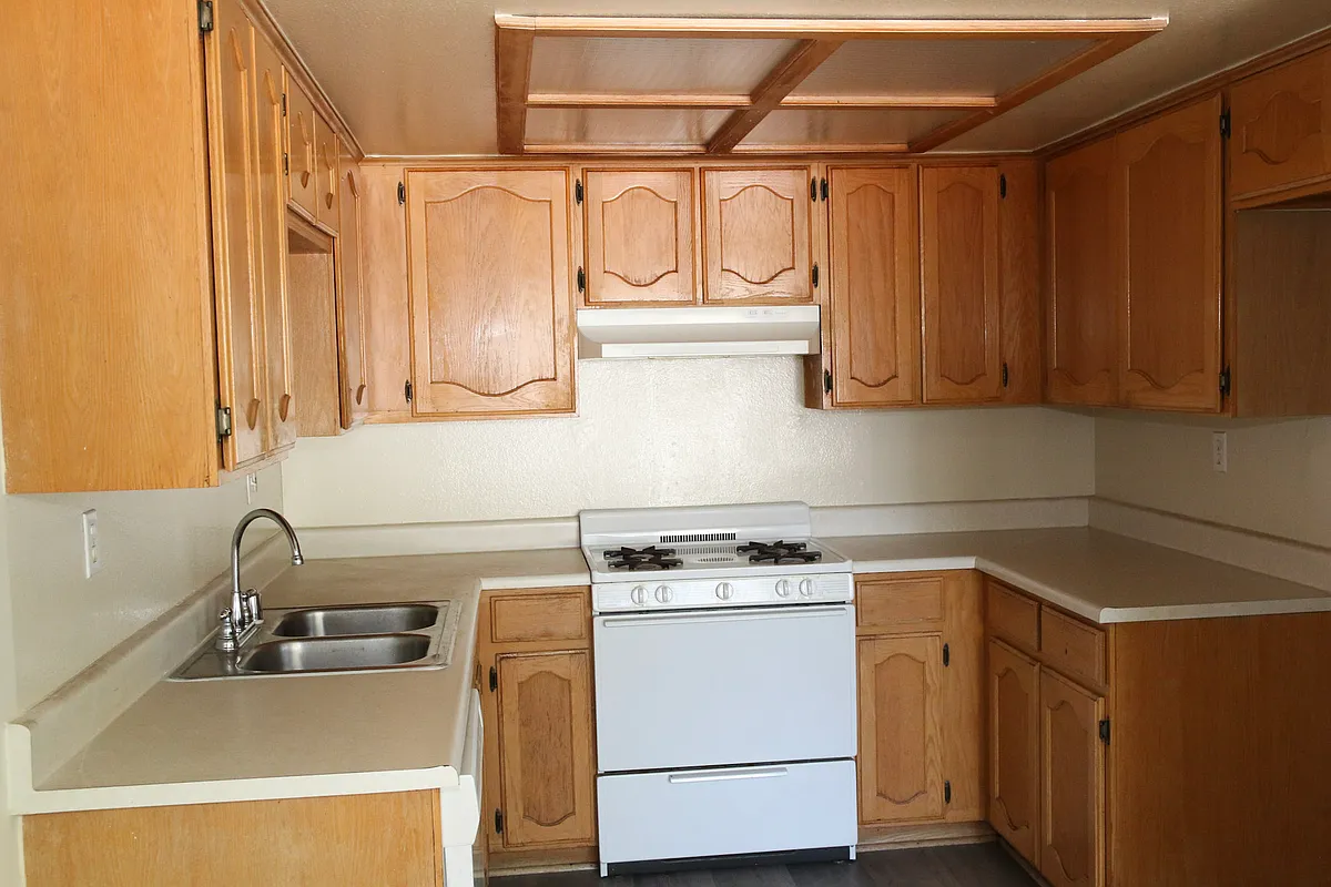 Building Photo - Saticoy Residences