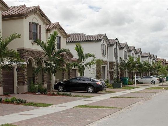 3rd image of 11508 SW 254th St #Townhouse 11508