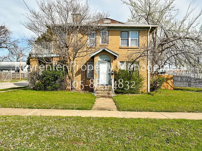 1123 NW 30th St — Photo 2