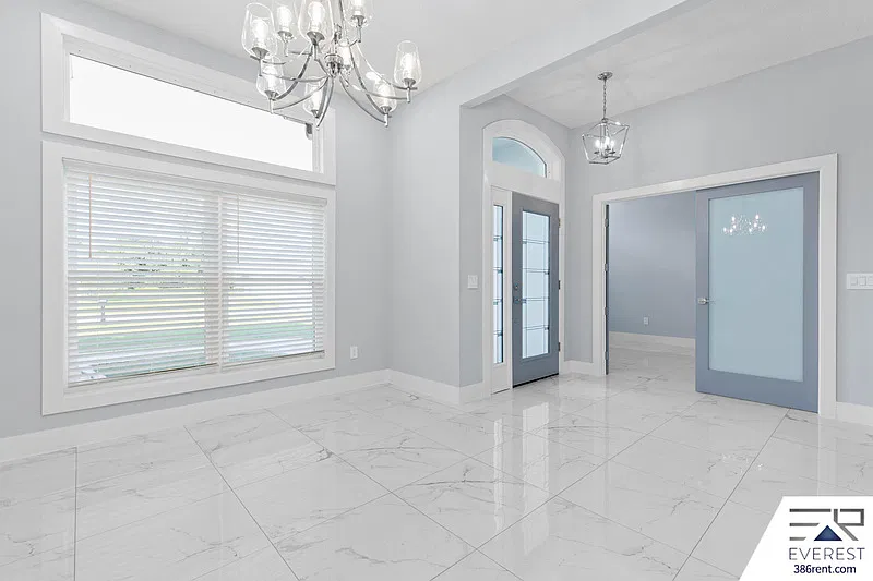 5 bed, 3.0 bath, 3139 sqft, $3,000 — Photo 4