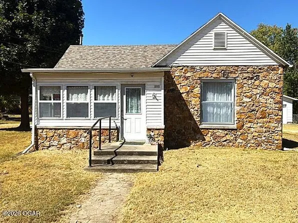 109 S 11th St, Sarcoxie, MO 64862