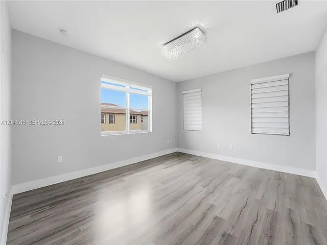 4107 NE 20th St — Photo 12