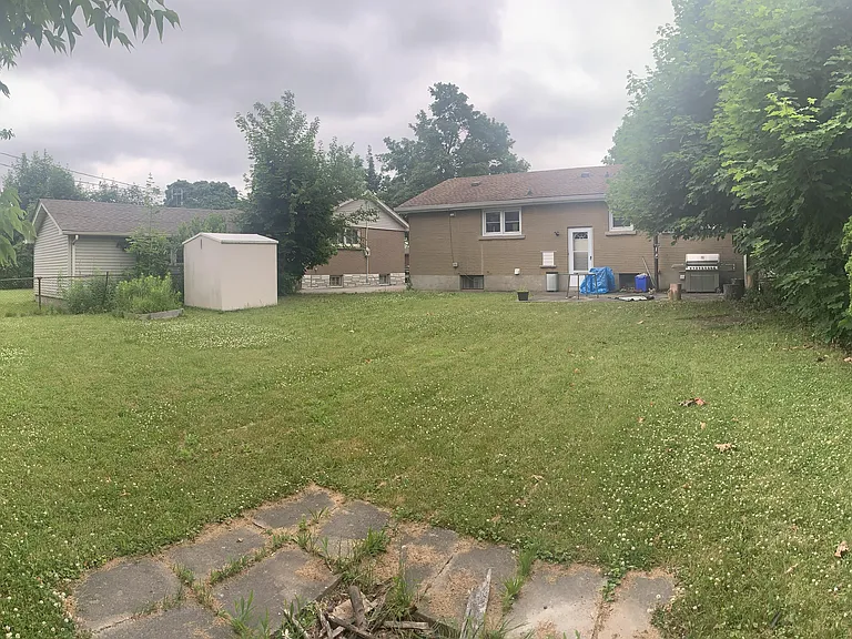 110 Elgin St — Photo 9