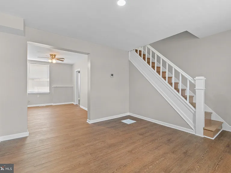 3427 Ravenwood Ave — Photo 6