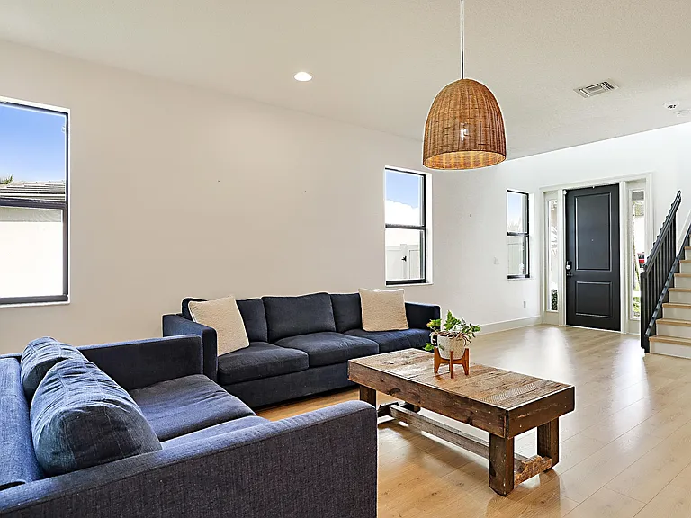 6151 Yerba Buena Ct — Photo 7