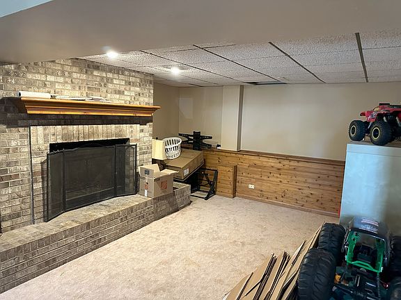 5th image of 335 N Lakeshore Dr