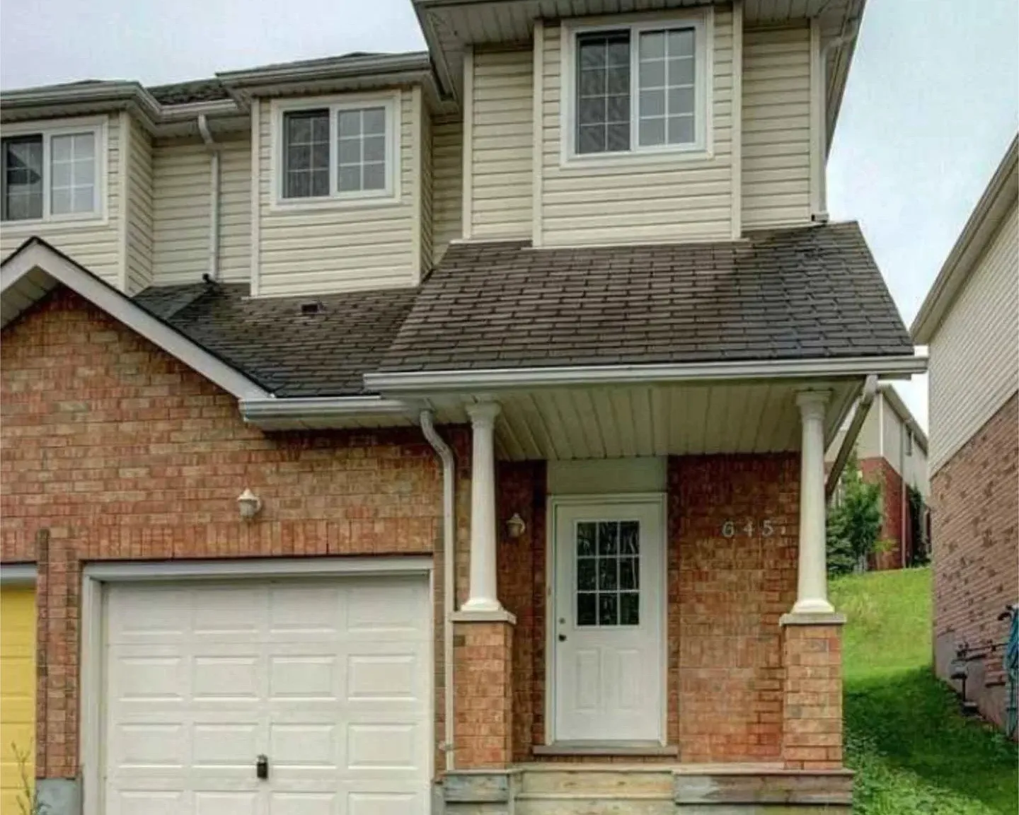 4 bed, $3,000 — Photo 1