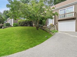 12 Pondview Clos, Chappaqua, NY 10514