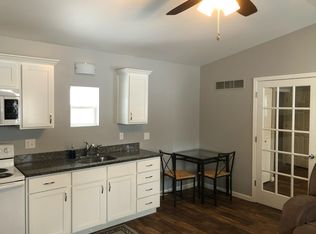 1318 E 6th St, Pella, IA 50219