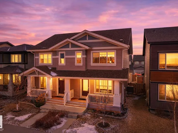2241 Price Ln SW, Edmonton, AB T6W 3V9