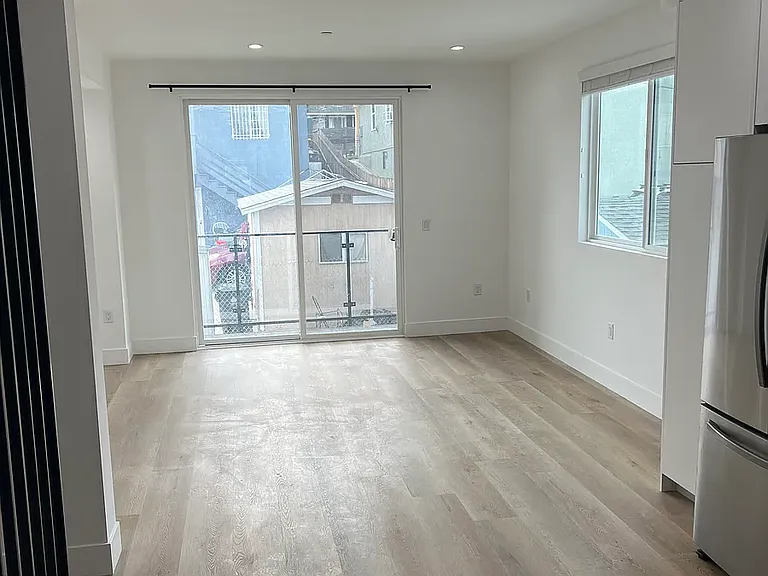 2140 1/2 Marathon St — Photo 3