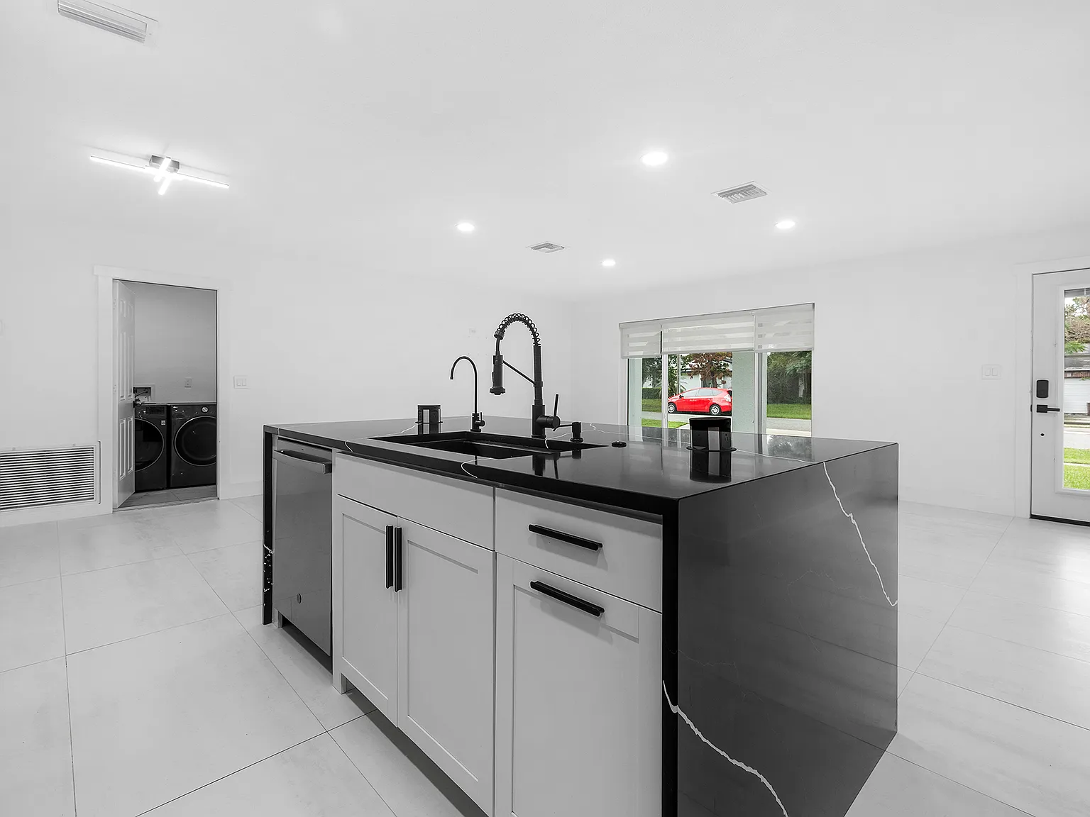 1 bed, 1689 sqft, $1,250 — Photo 2