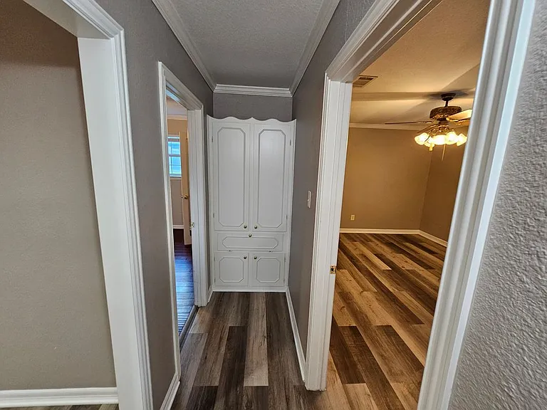 405 Atkerson Ln — Photo 13