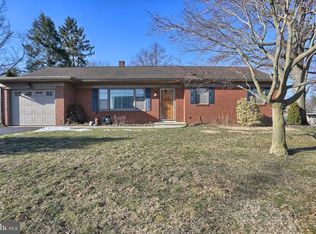 118 Running Pump Rd, Lancaster, PA 17603