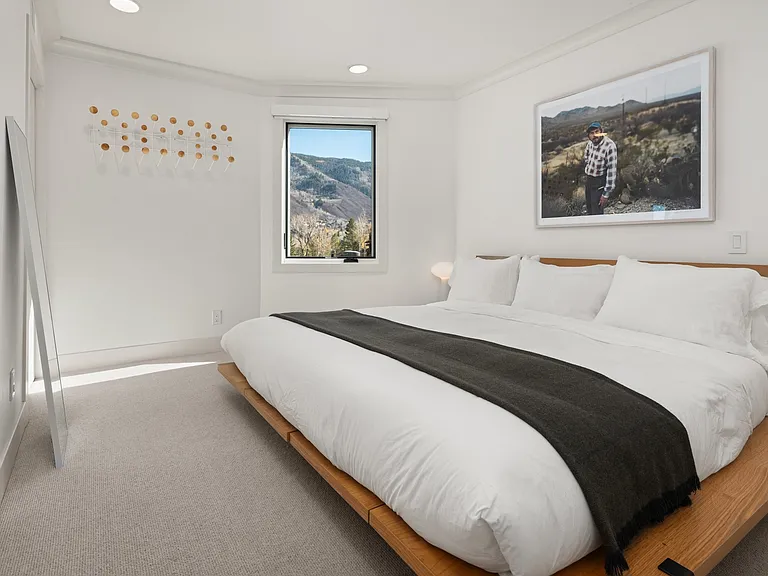 809 S Aspen St #17 — Photo 35