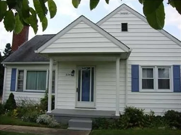 2246 Elm Dr, Ford City, PA 16226