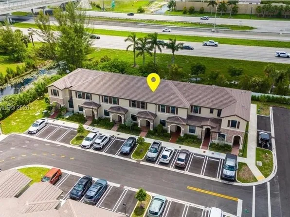 11431 W 32nd Ln, Hialeah, FL 33018